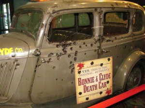 BonnieClydecar-1