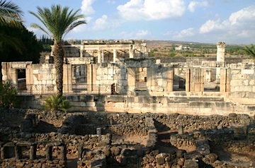 RUINES VAN DE SYNAGOGE VAN KAFERNAUM