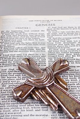 het-dwars-leggen-over-de-bijbel-ontstaan-38708938