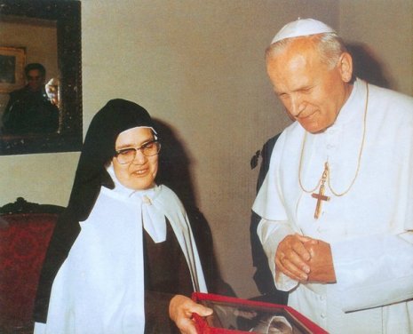 Lucia en paus Johannes Paulus 2