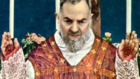 padre_pio_stigmata_mass460